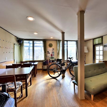 Kurumayama Kogen Guesthouse Urara Чино Екстериор снимка